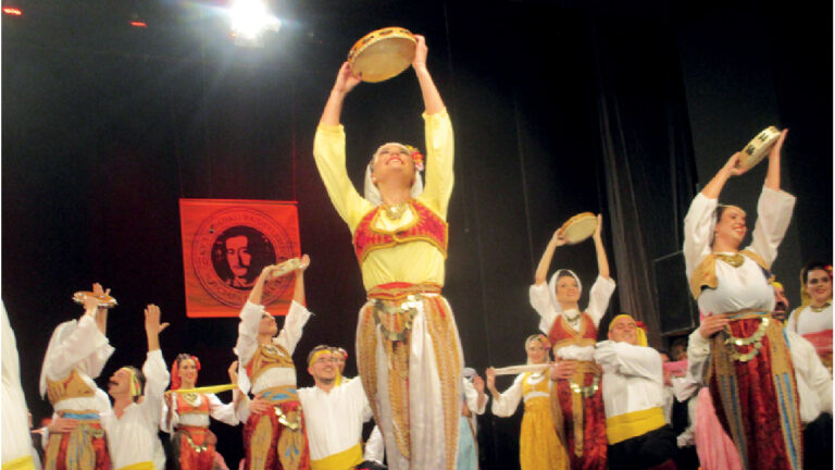 РАЗИГРАНИ, РАСПЕВАНИ И ЗАДОВОЉНИ