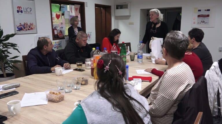 ПОДРШКА И ЕДУКАЦИЈА ХРАНИТЕЉА